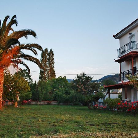 Villa Vicky Петра Екстериор снимка